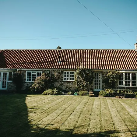 Traditional 3-bed Near Richmond By Mcpi Hosting, Ideal For Families & Groups *