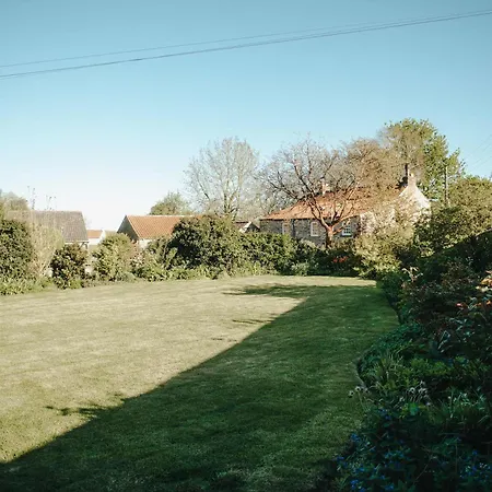Traditional 3-bed Near Richmond By Mcpi Hosting, Ideal For Families & Groups Moulton (North Yorkshire)